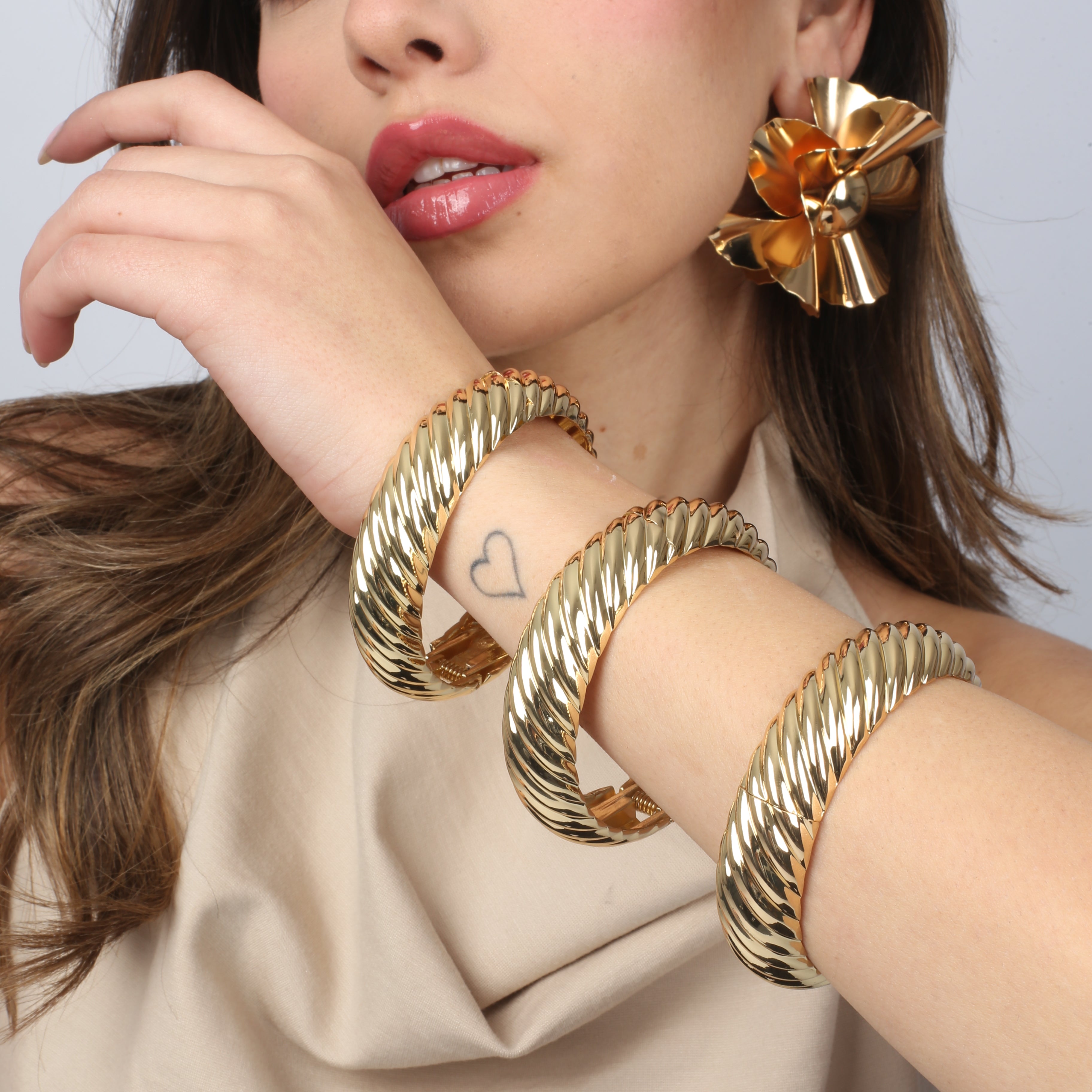 Ribbed bangle
