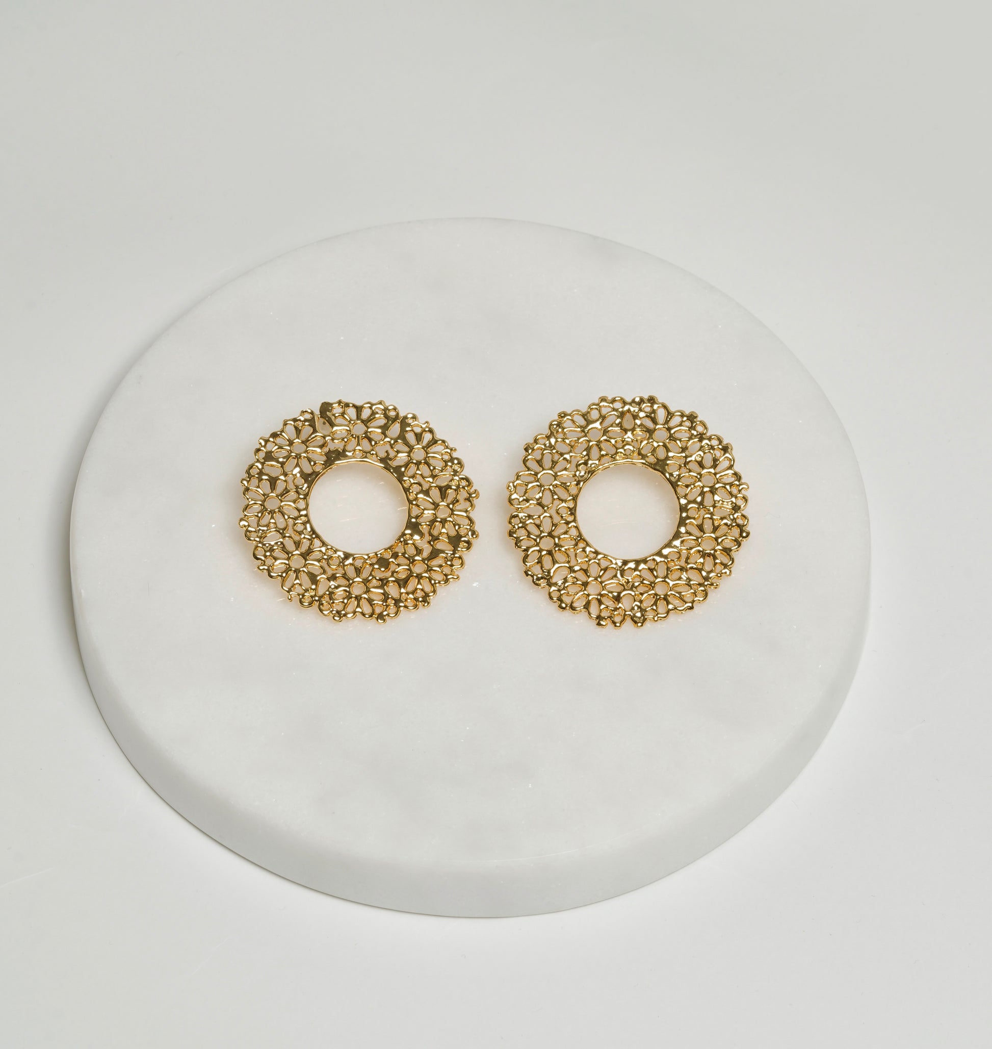 Floral engraved earrings