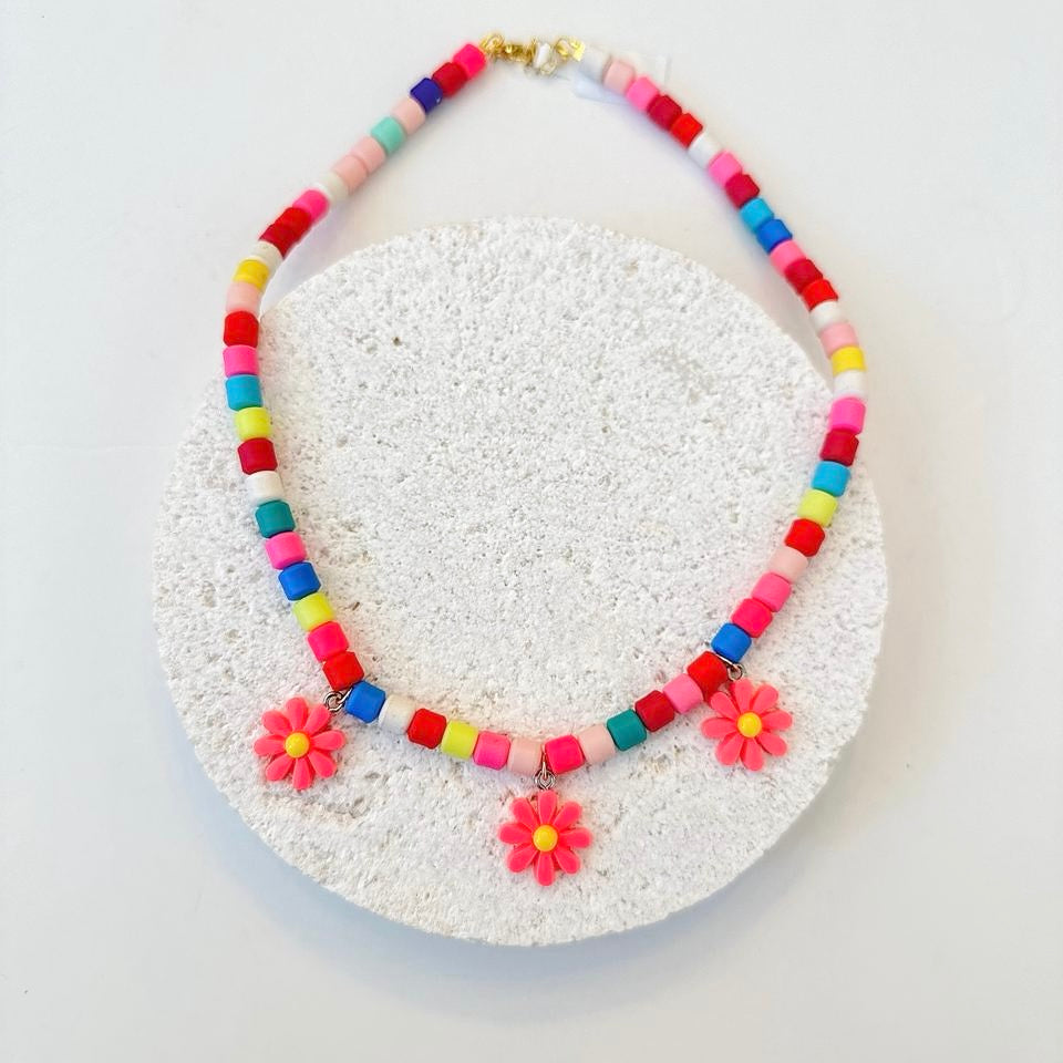 Triple flower rubber beads necklace