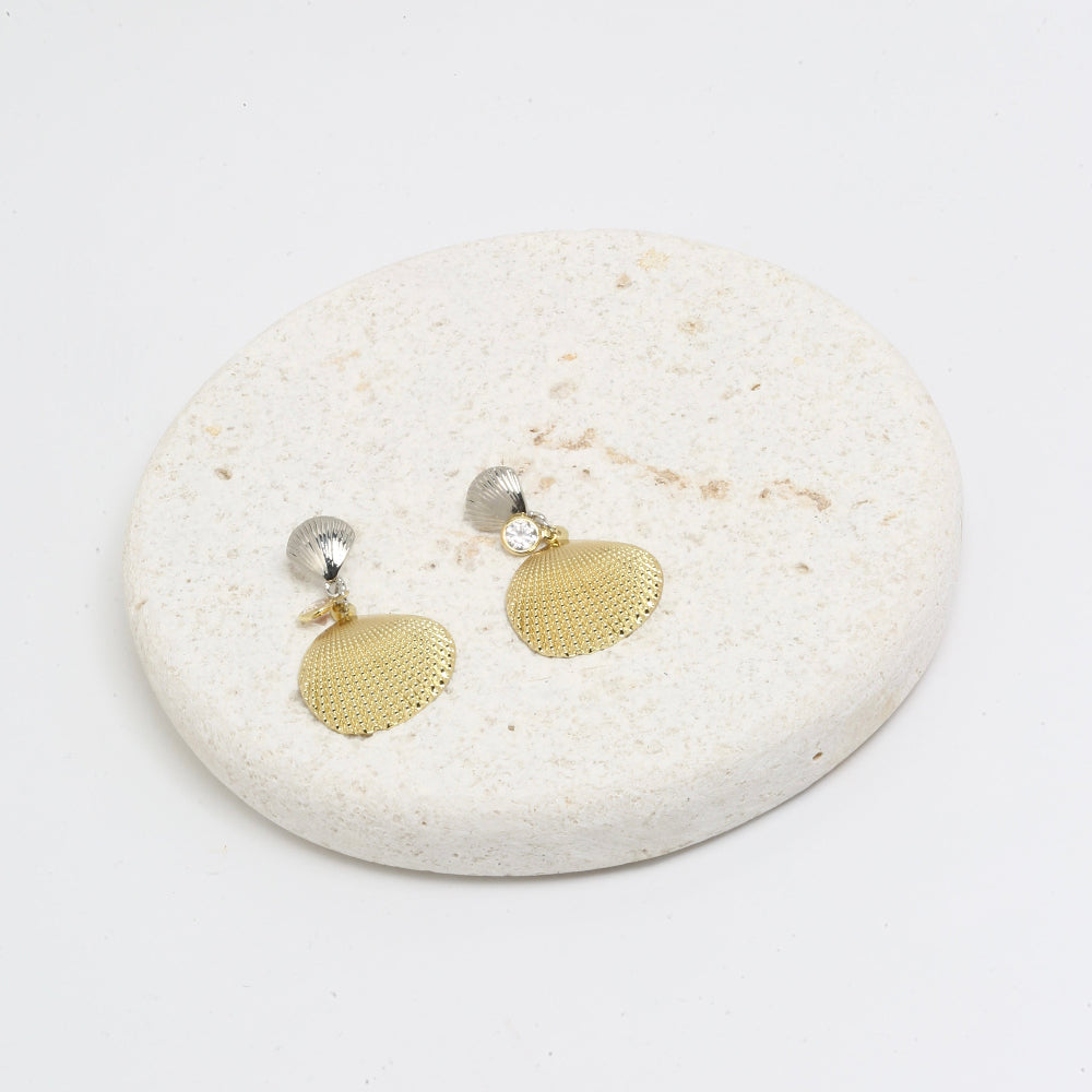 Seashell sparkle earrings