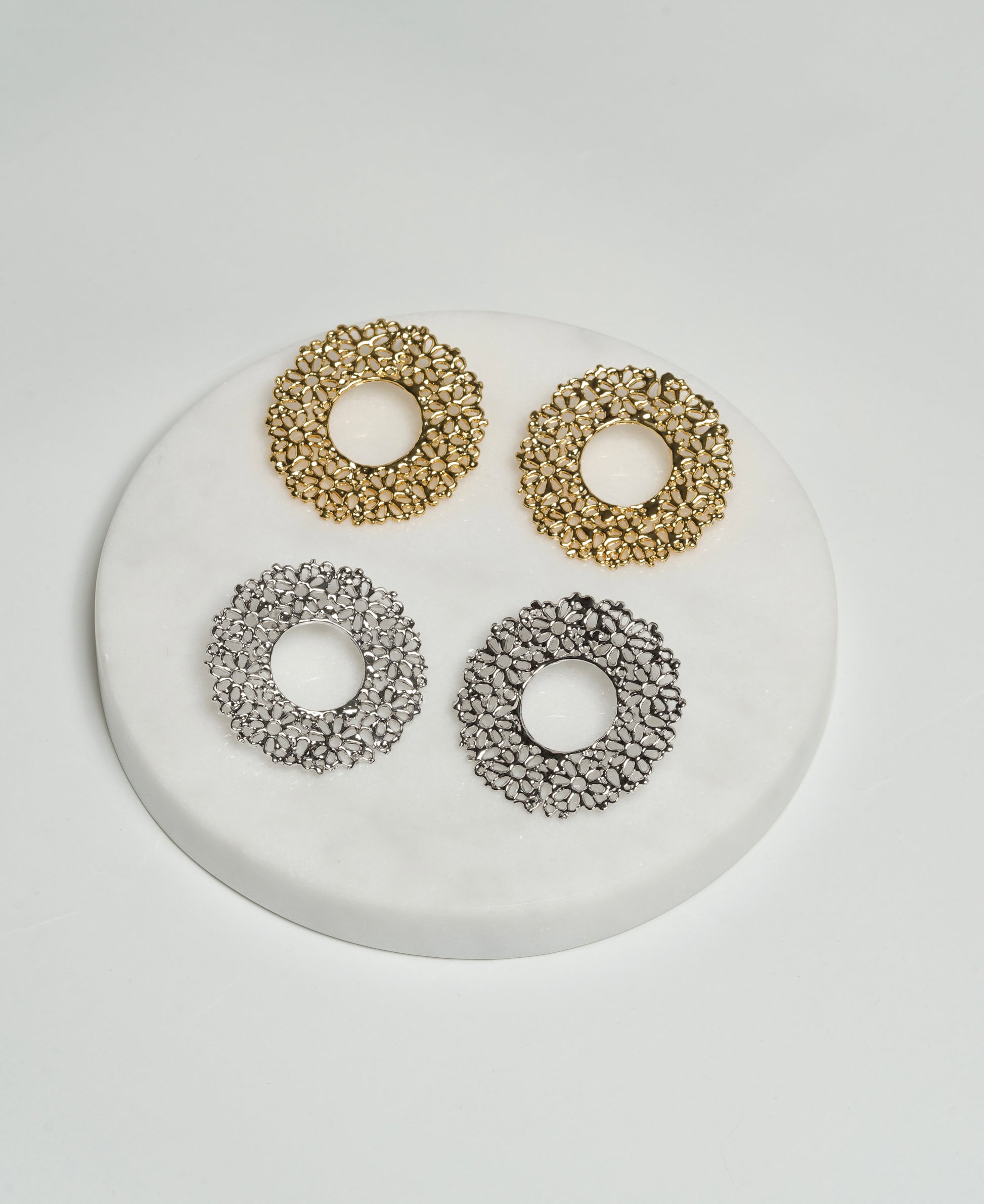 Floral engraved earrings