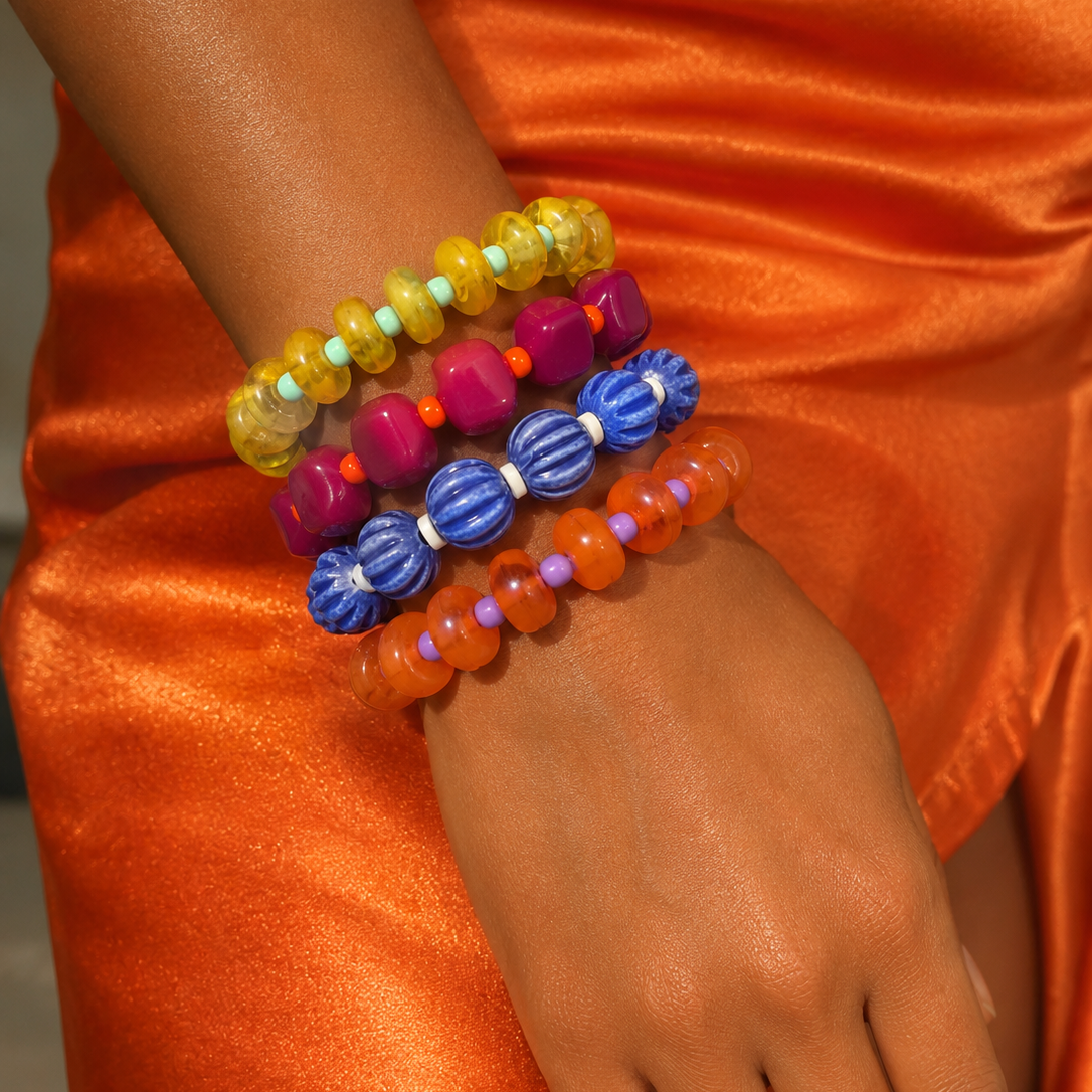 Set of 4 multicolor beaded bracelets