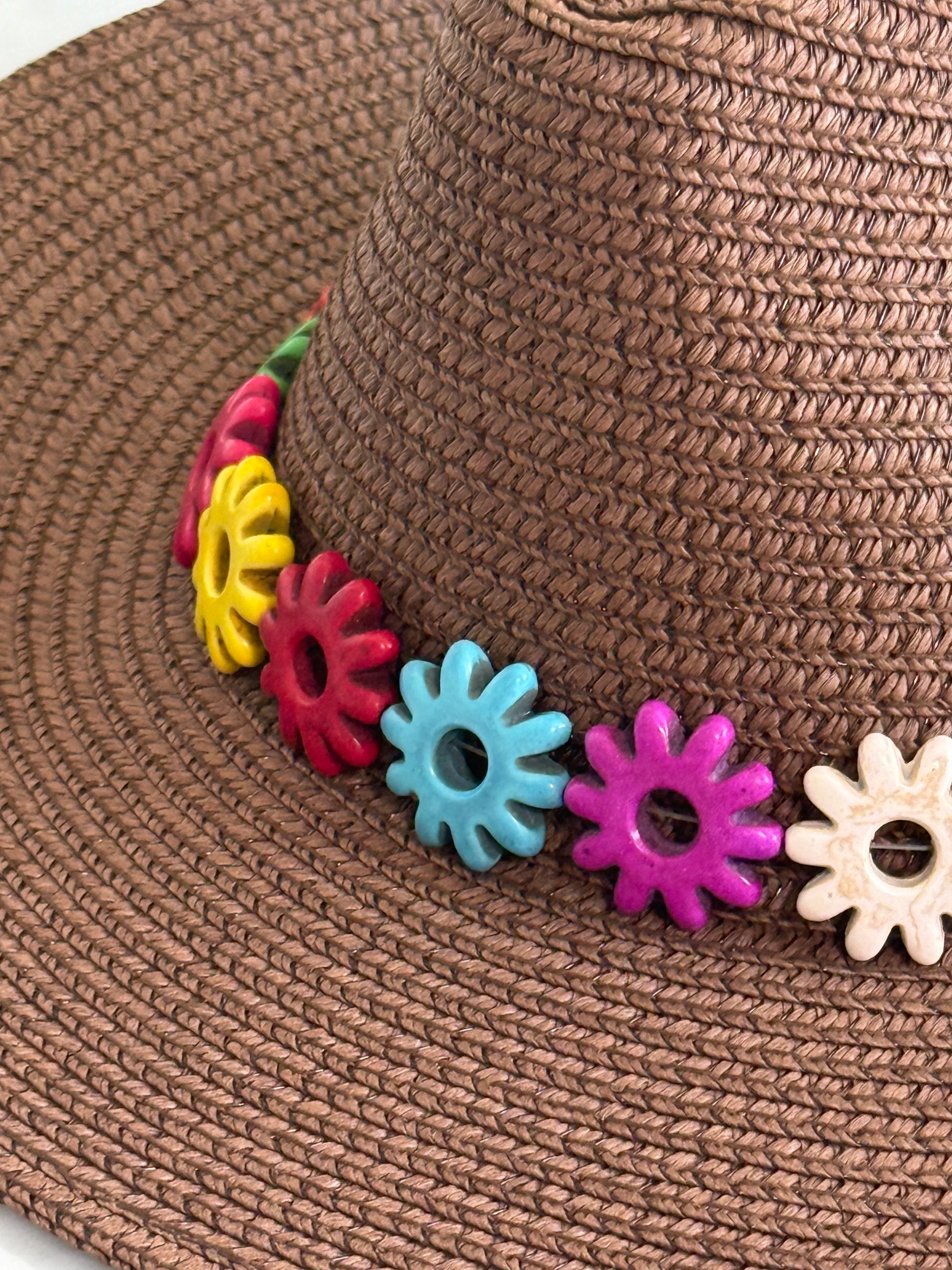 Daisies hat