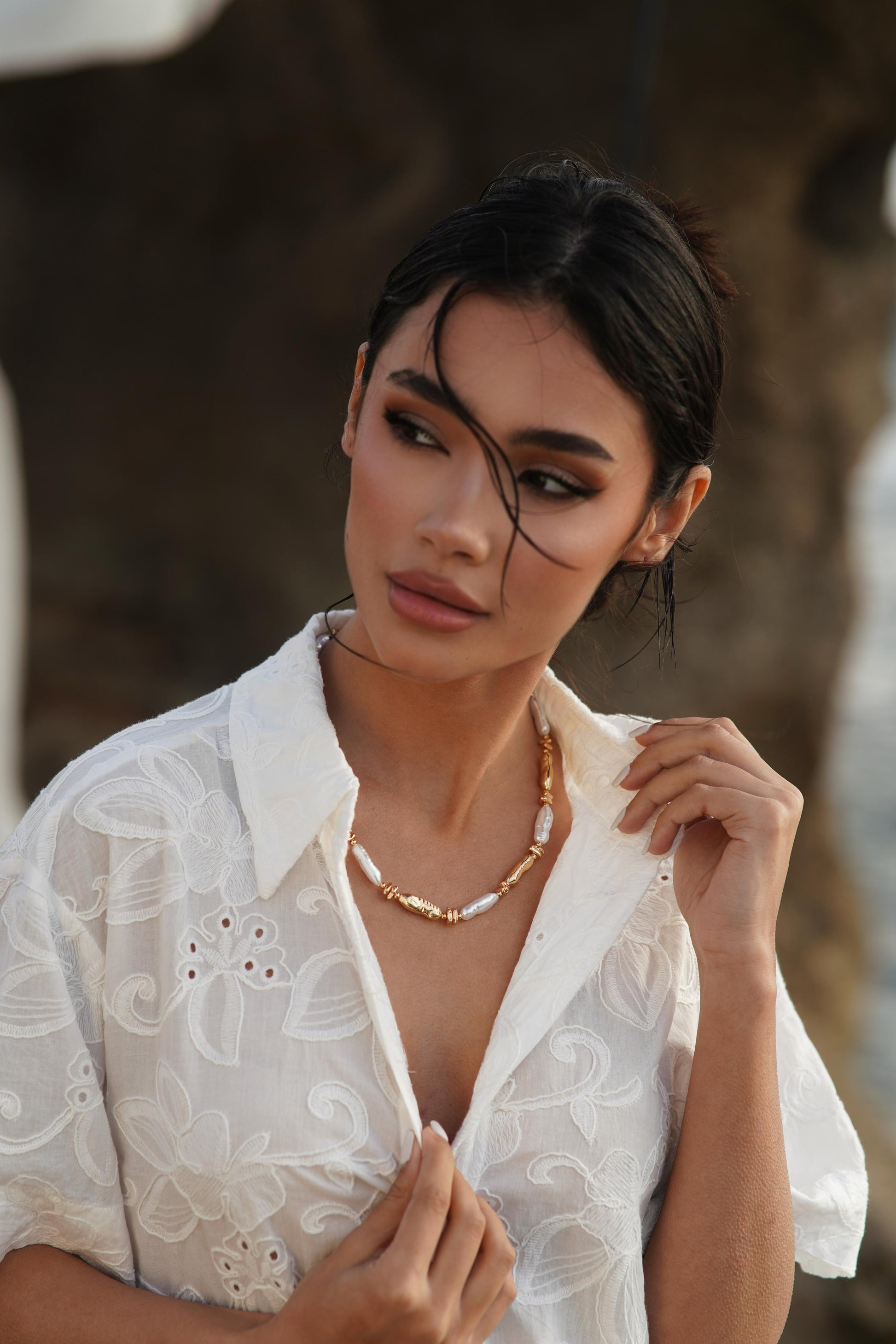 Pearl golden necklace