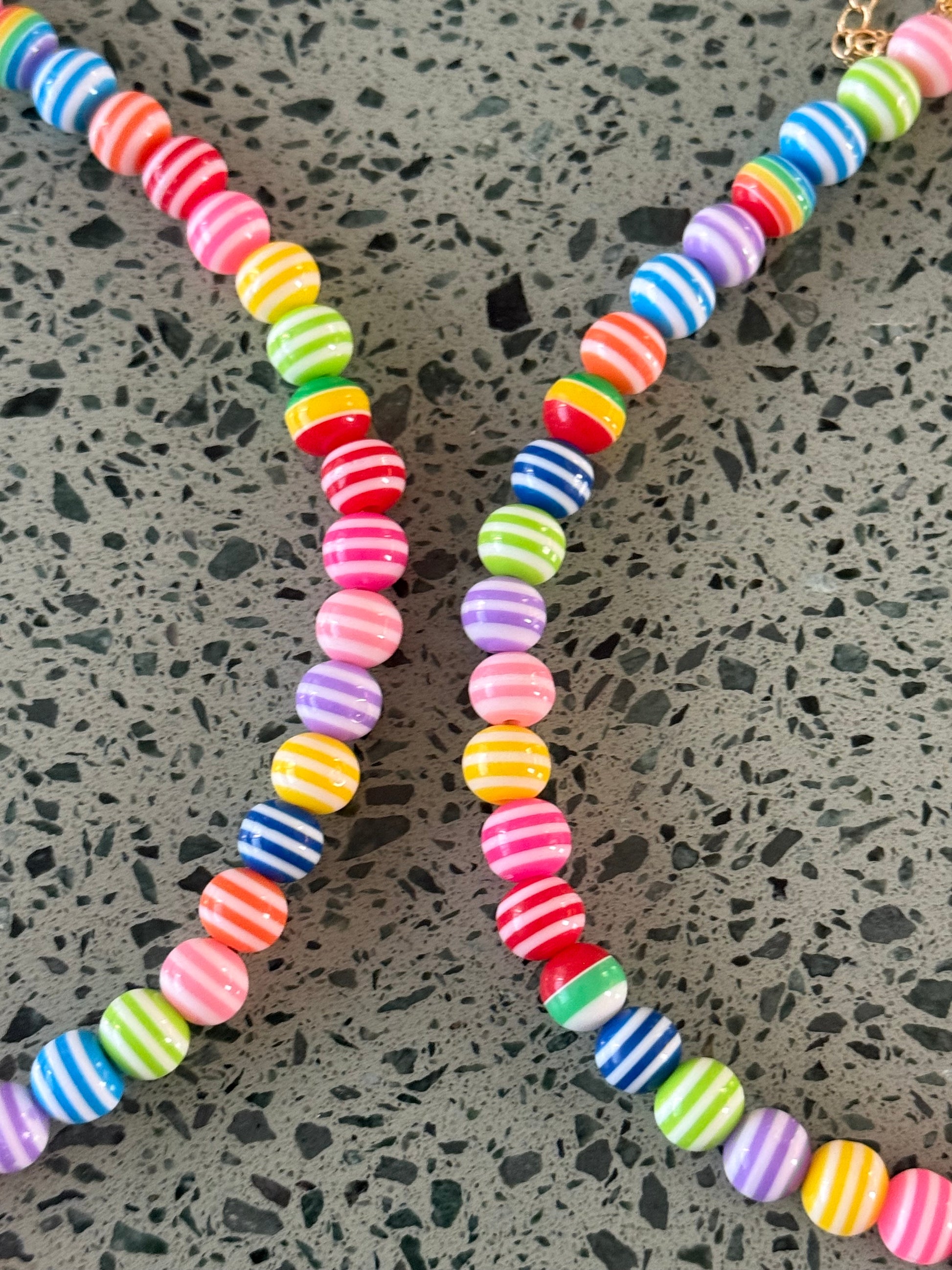 Kids rainbow daisy necklace