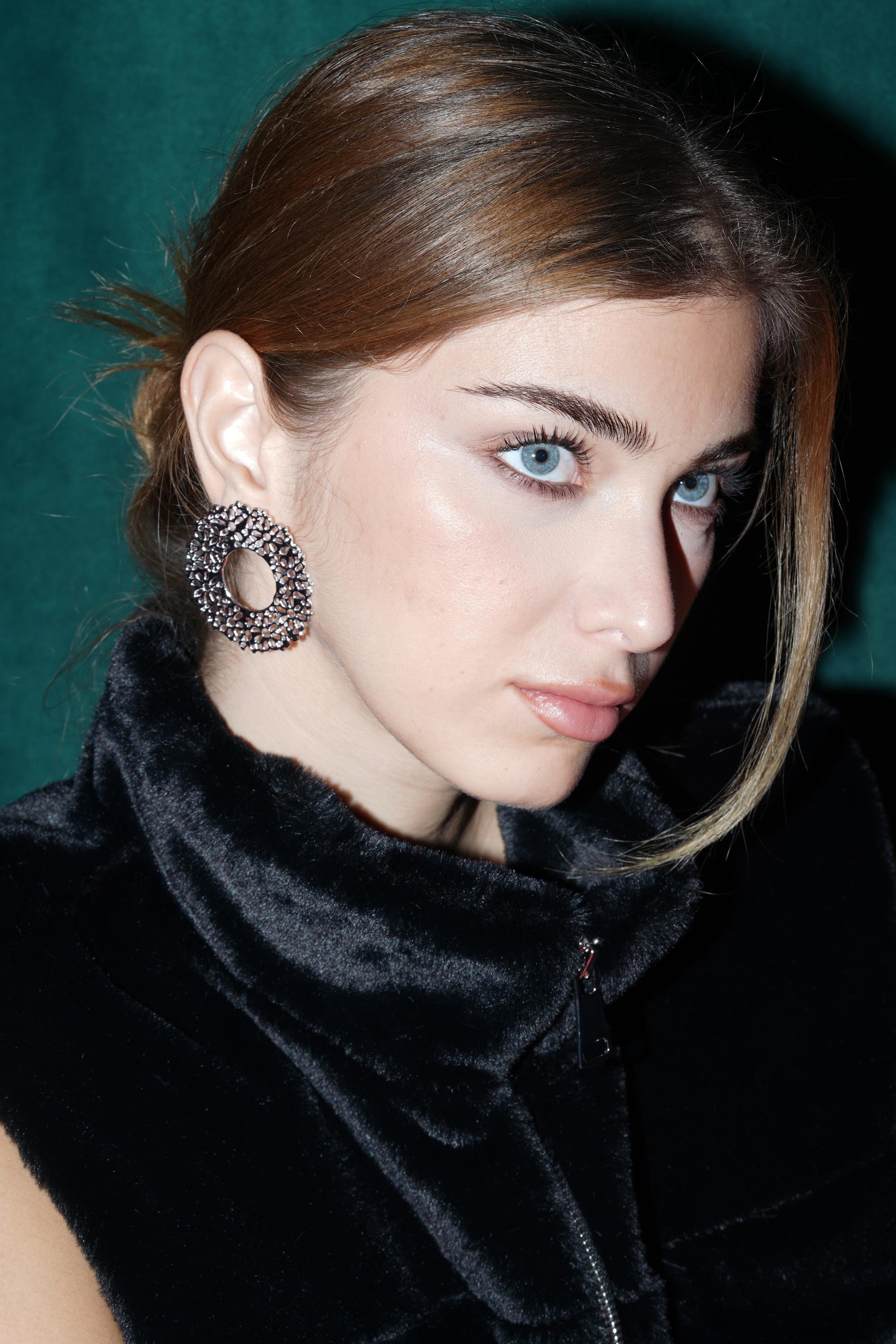 Floral engraved earrings