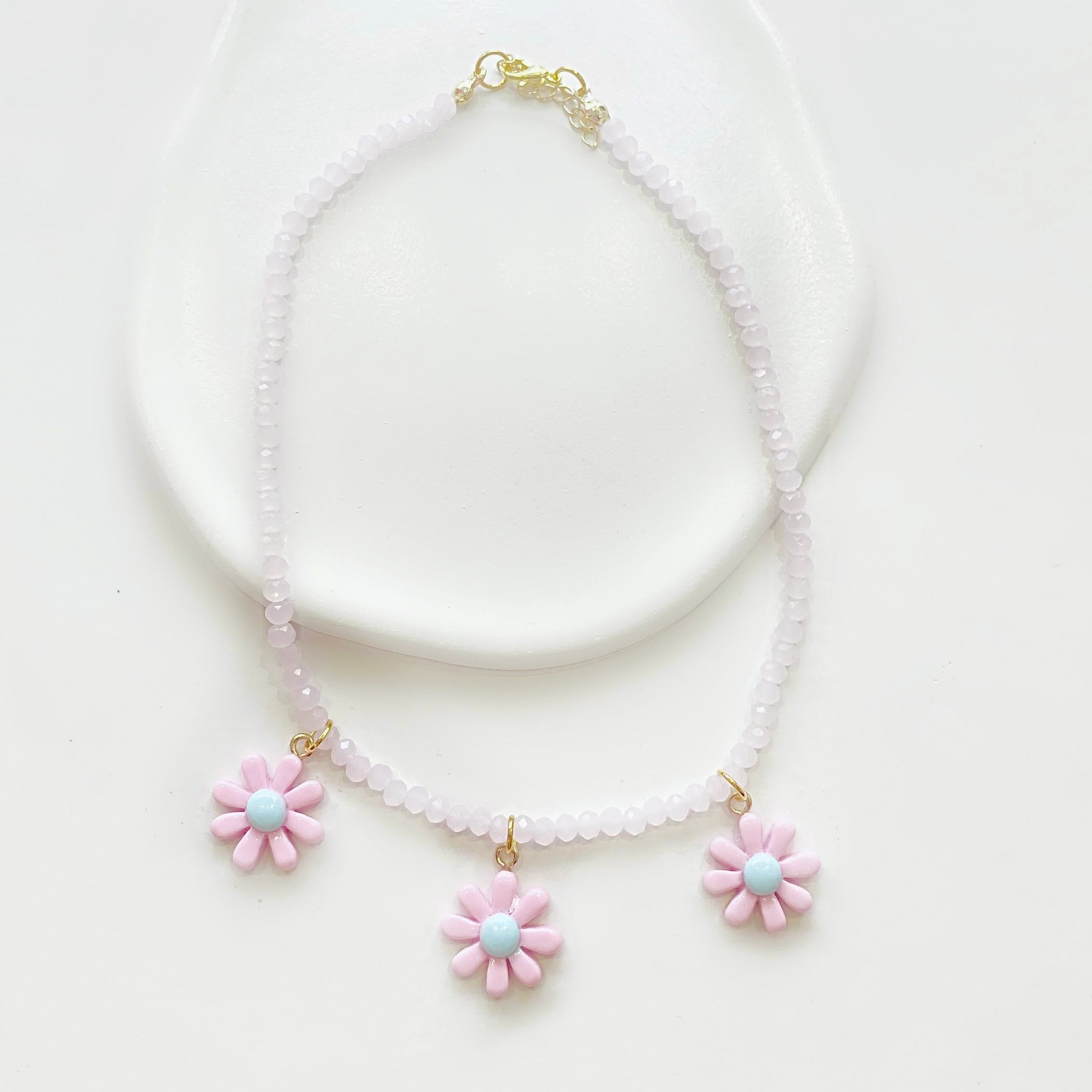 Soft pink daisies necklace