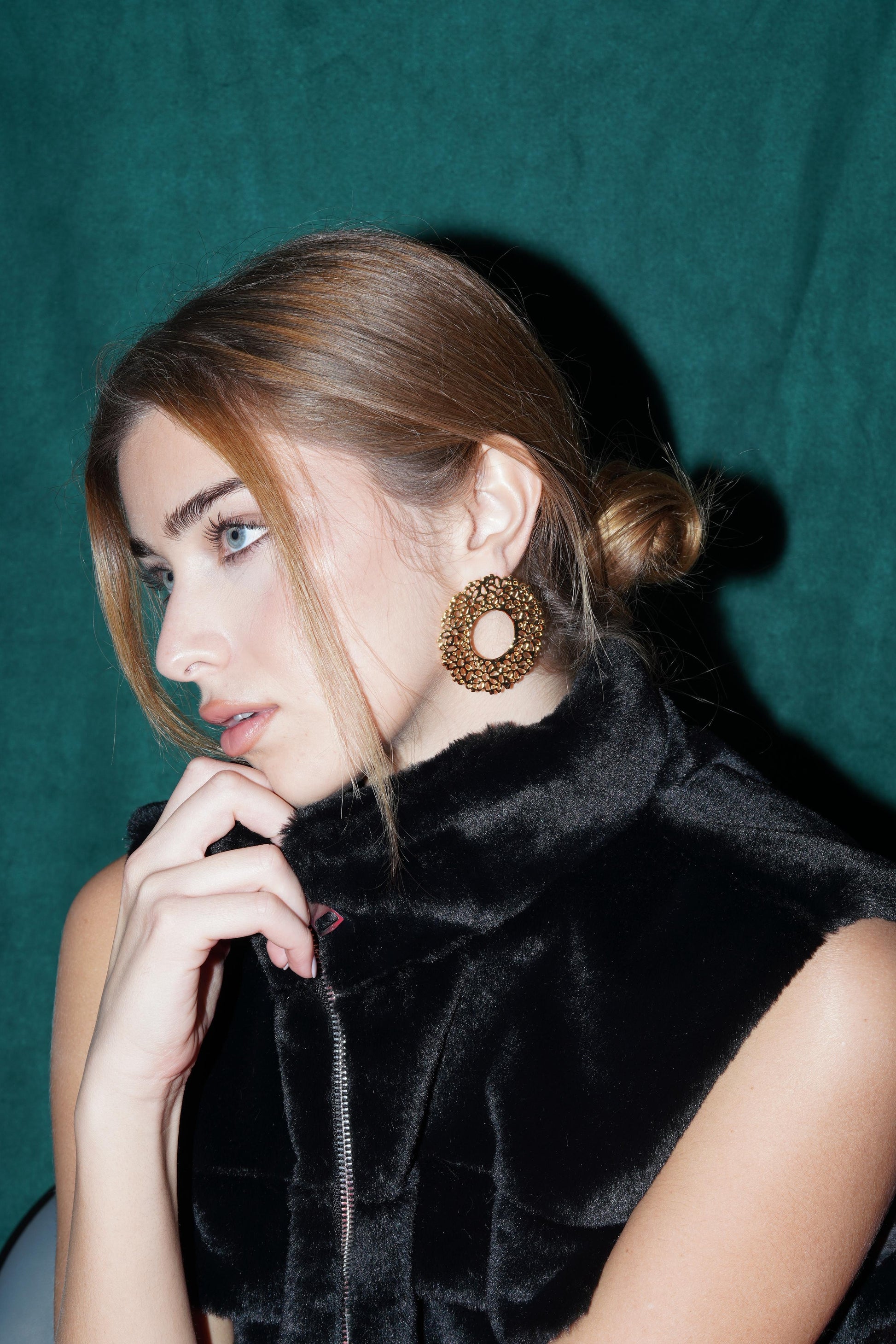 Floral engraved earrings