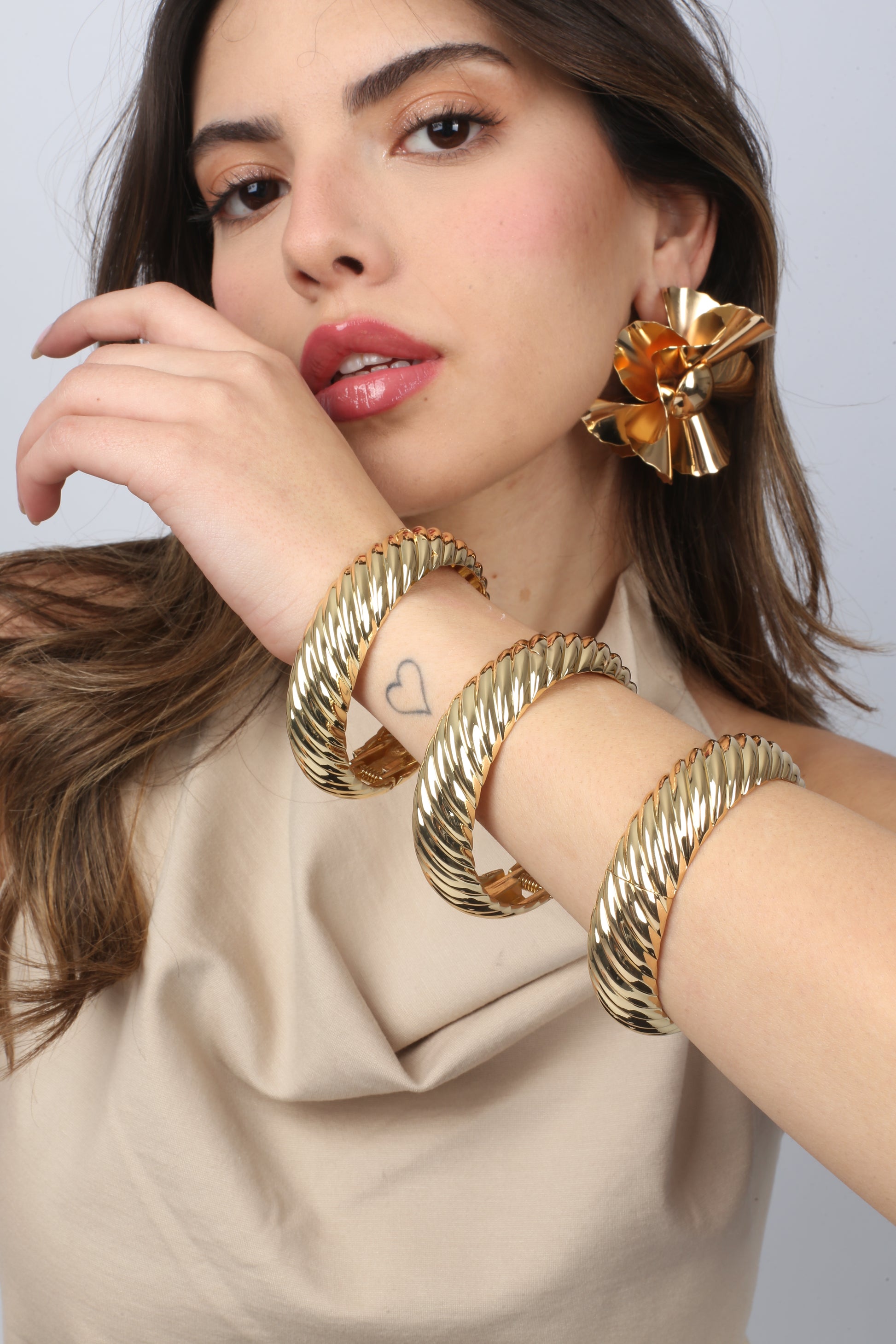 Ribbed bangle