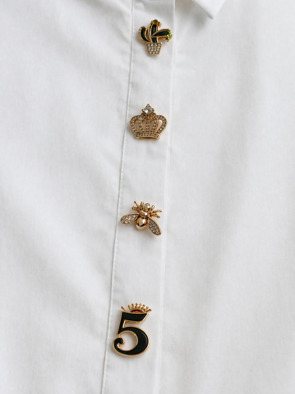 Broche buttons shirt