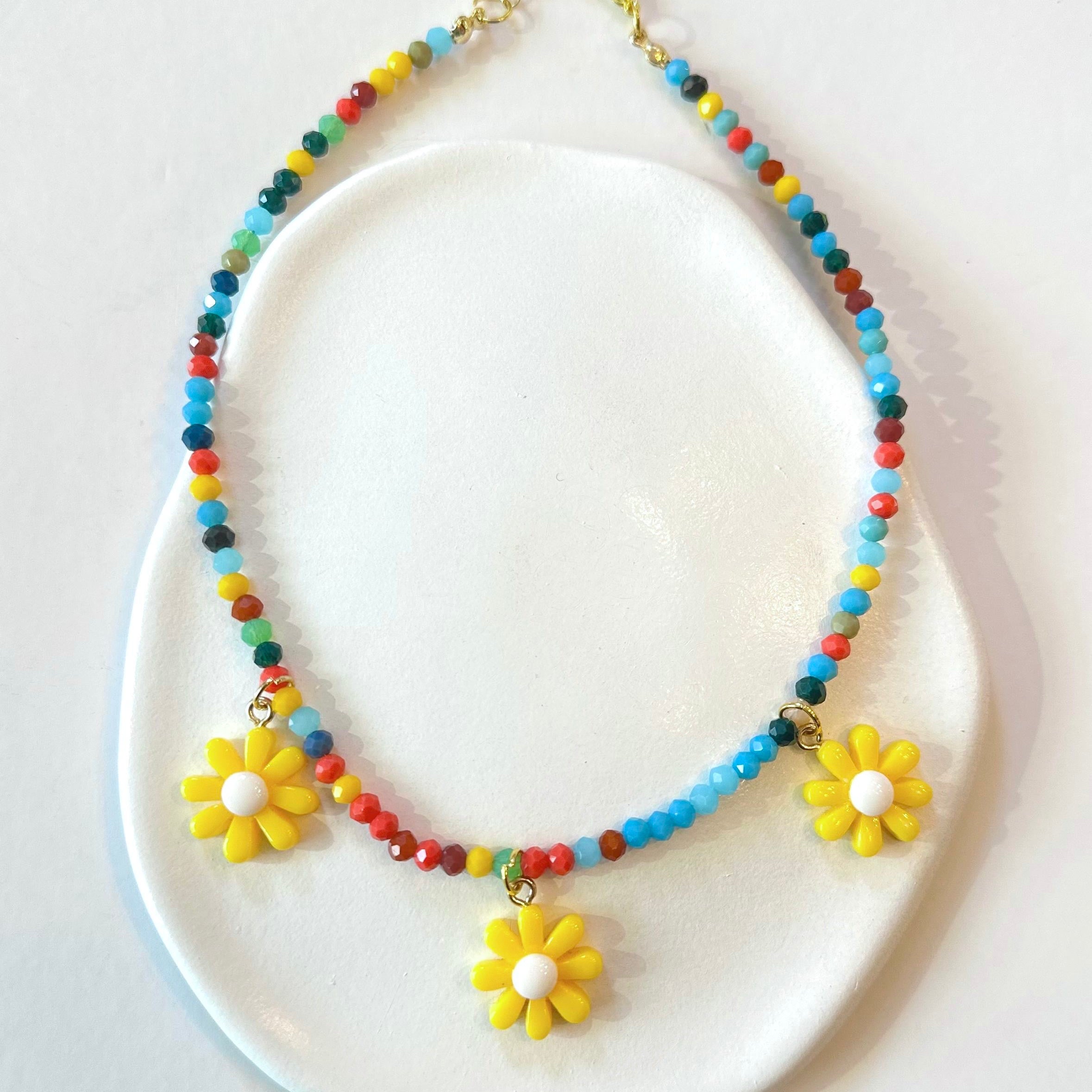 Multicolor daisies necklace