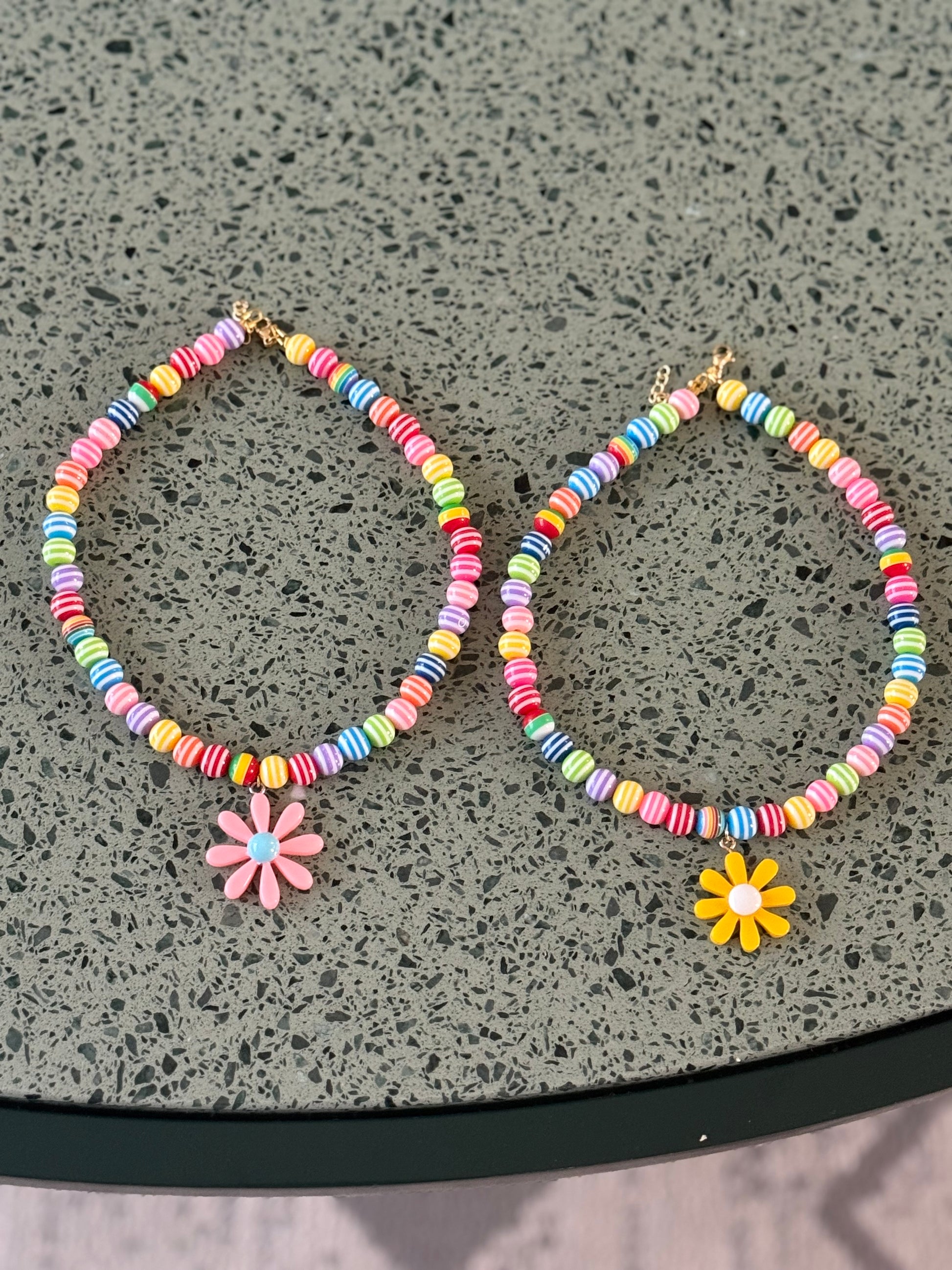 Kids rainbow daisy necklace