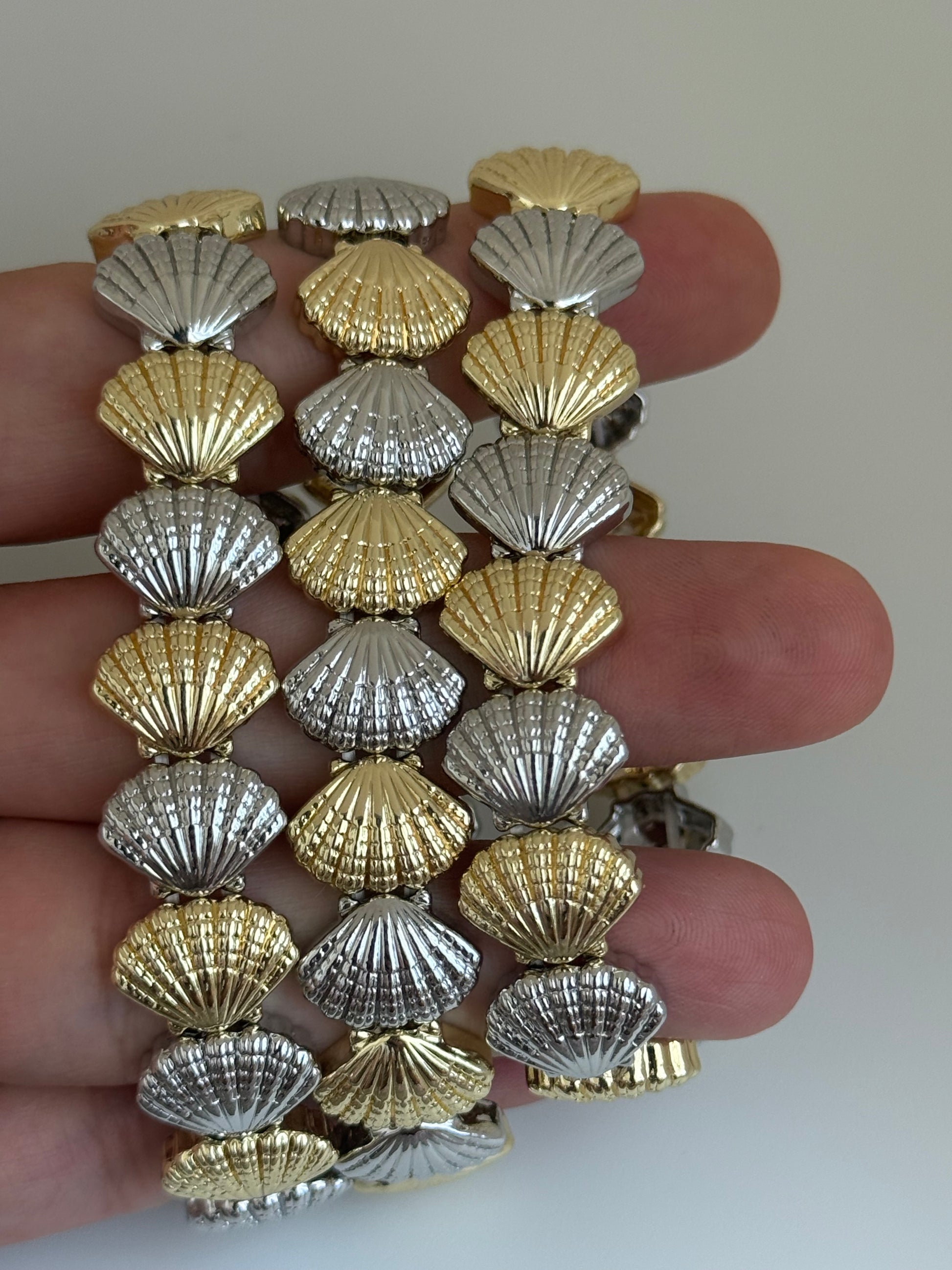 Two-tone Shells bracelet