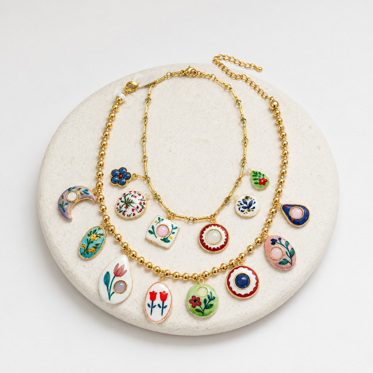 Set of 2 artsy necklaces