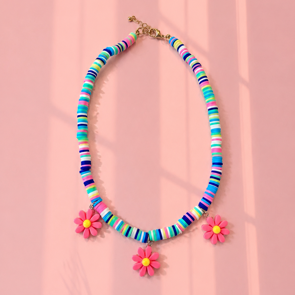 Surfer daisies necklace