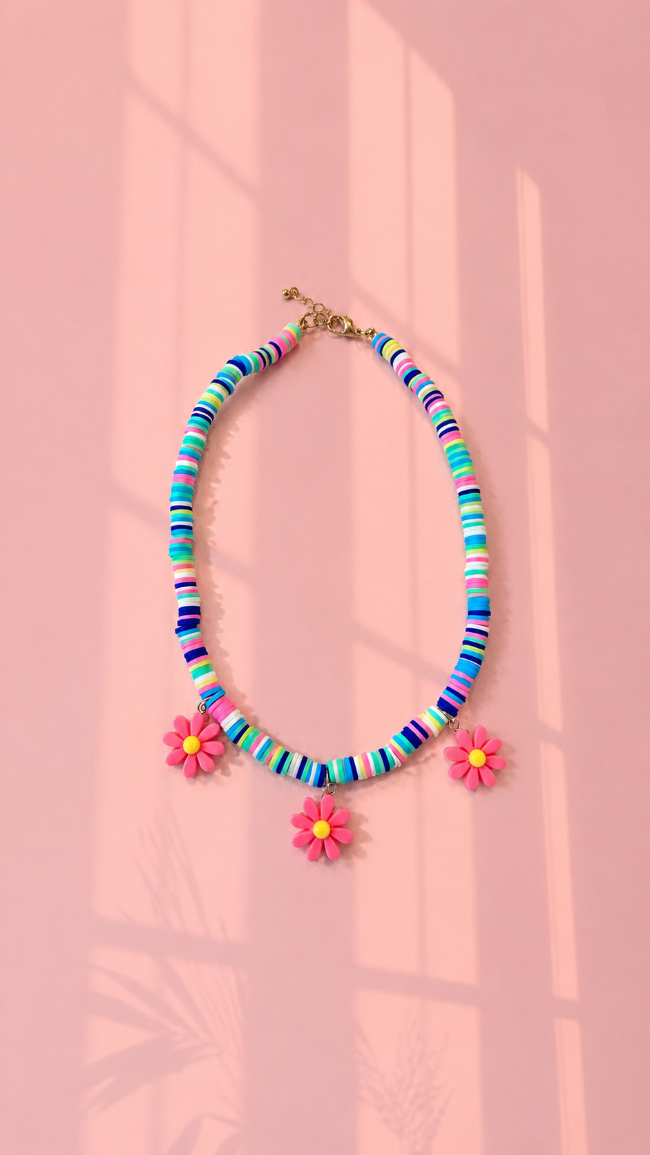 Surfer daisies necklace