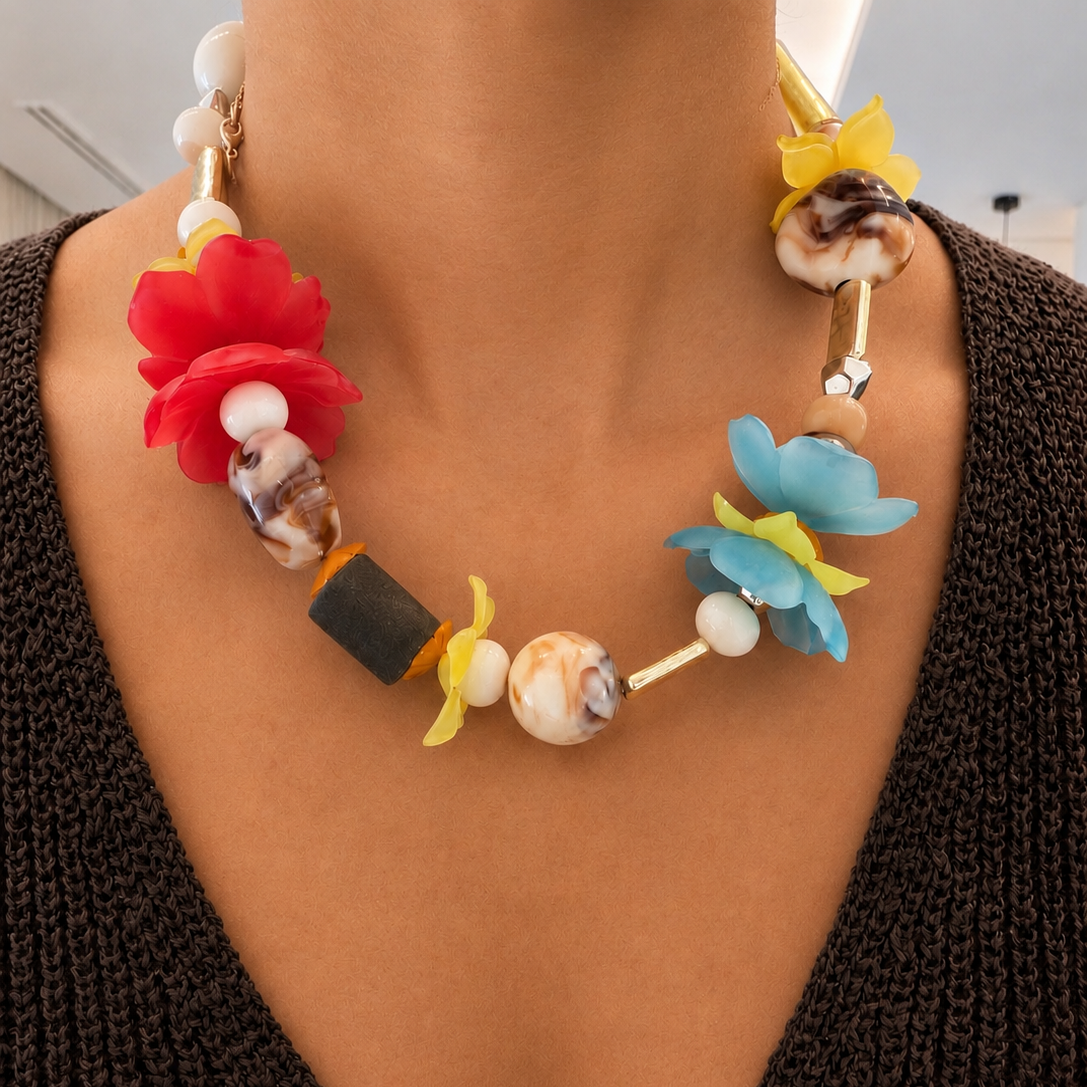 Big beads necklace with flowers
