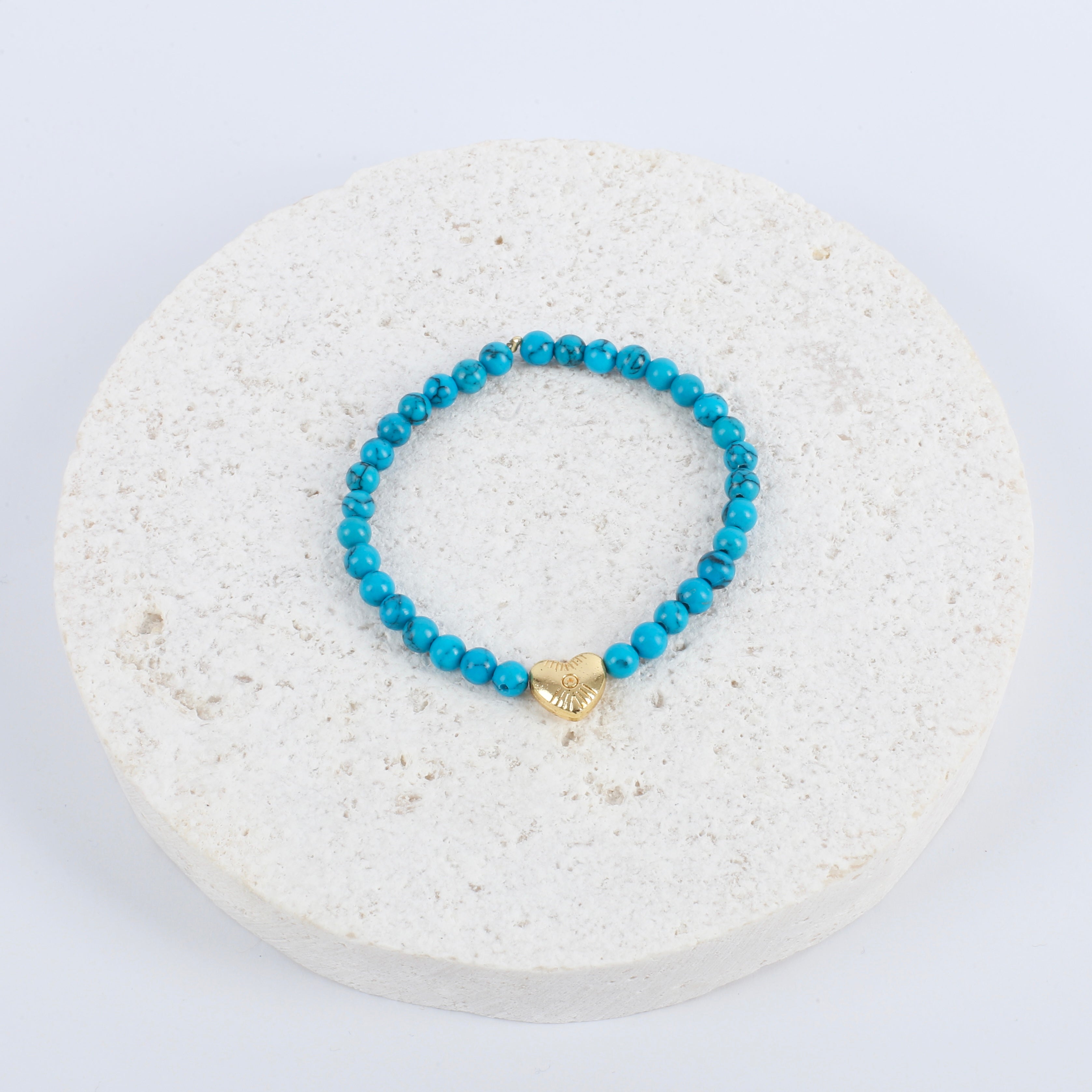 Golden heart bracelet