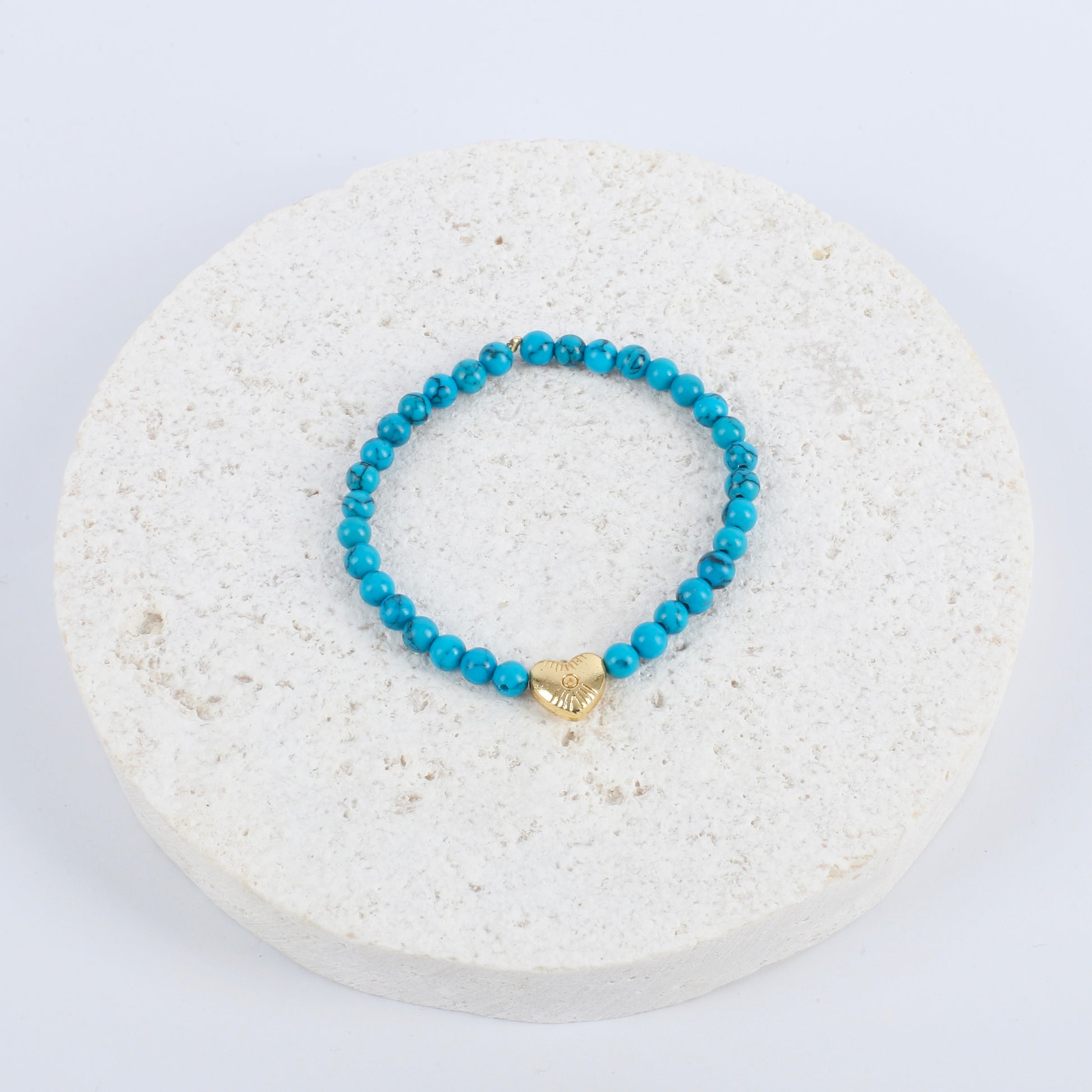 Golden heart bracelet