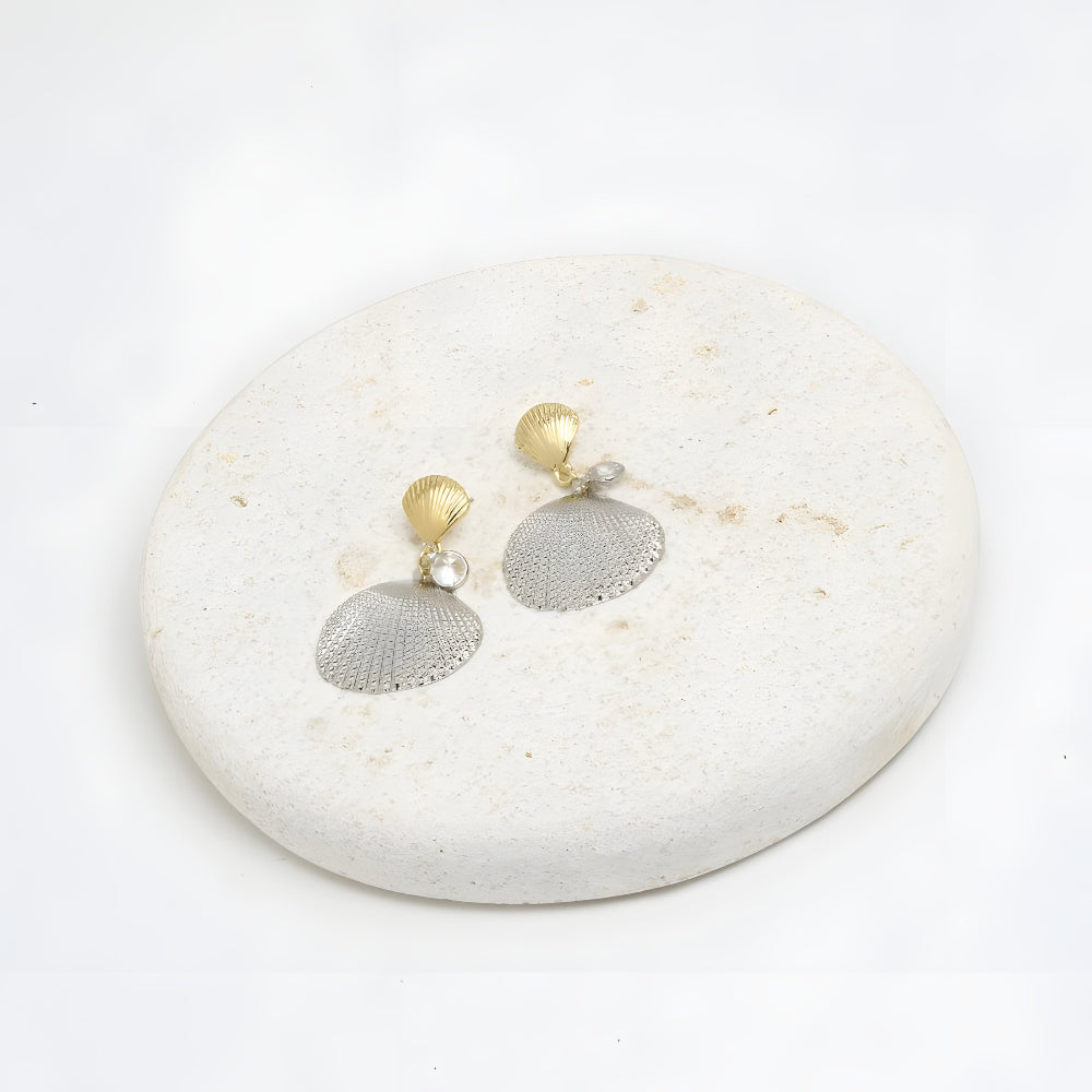 Seashell sparkle earrings