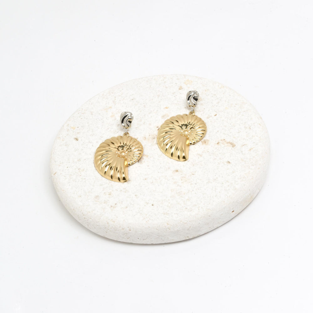 Golden shell drops
